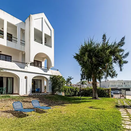 Ground Floor With Direct Access To Swimming Pool * 阿尔布费拉