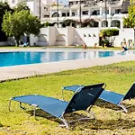 Ground Floor With Direct Access To Swimming Pool Apartamento Albufeira