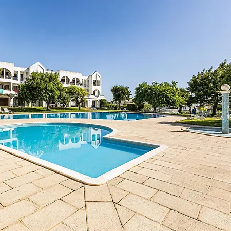 Ground Floor With Direct Access To Swimming Pool Albufeira