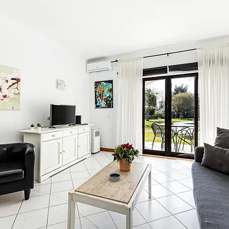 Ground Floor With Direct Access To Swimming Pool Apartment