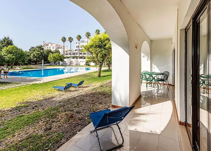 Ground Floor With Direct Access To Swimming Pool Apartamento