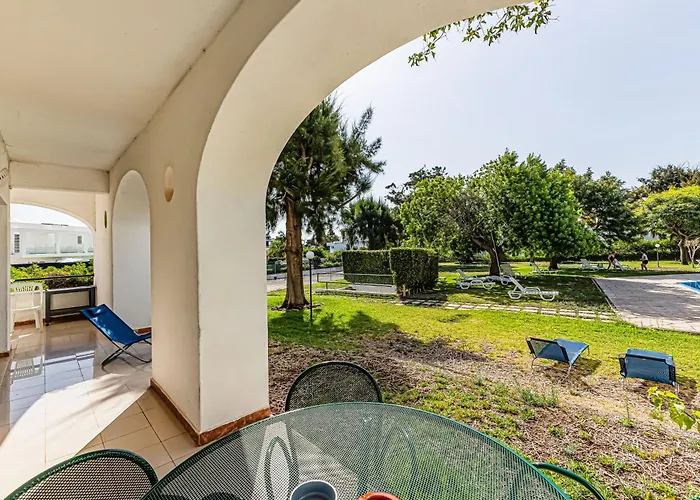 Ground Floor With Direct Access To Swimming Pool Apartamento Albufeira